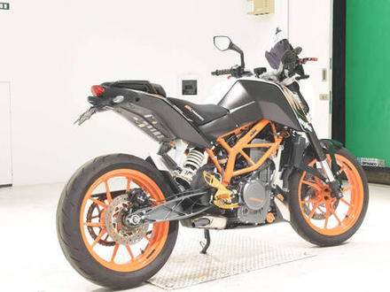 KTM 390 Duke
