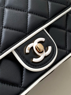 Chanel Bag 19 cm