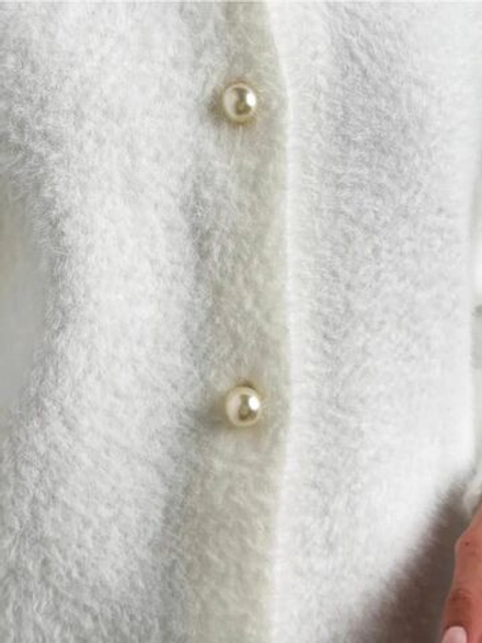 Кардиган пушистый на пуговицах белый