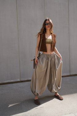 Брюки бананы в клетку