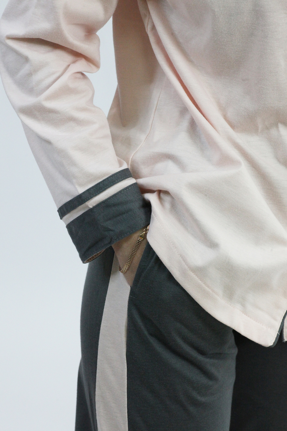 Женская пижама "Lovers" - Брак: Выгоревшие штаны и пятно на рубашке