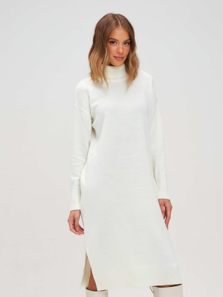 Вязаное платье водолазка