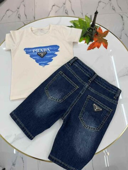 Детская хлопковая футболка и джинсовые шорты Prada