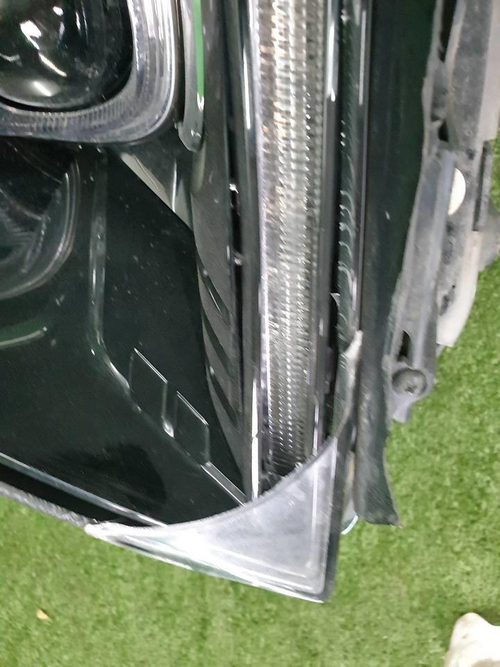 Битая Фара левая Genesis G80 (2016-2020) LED