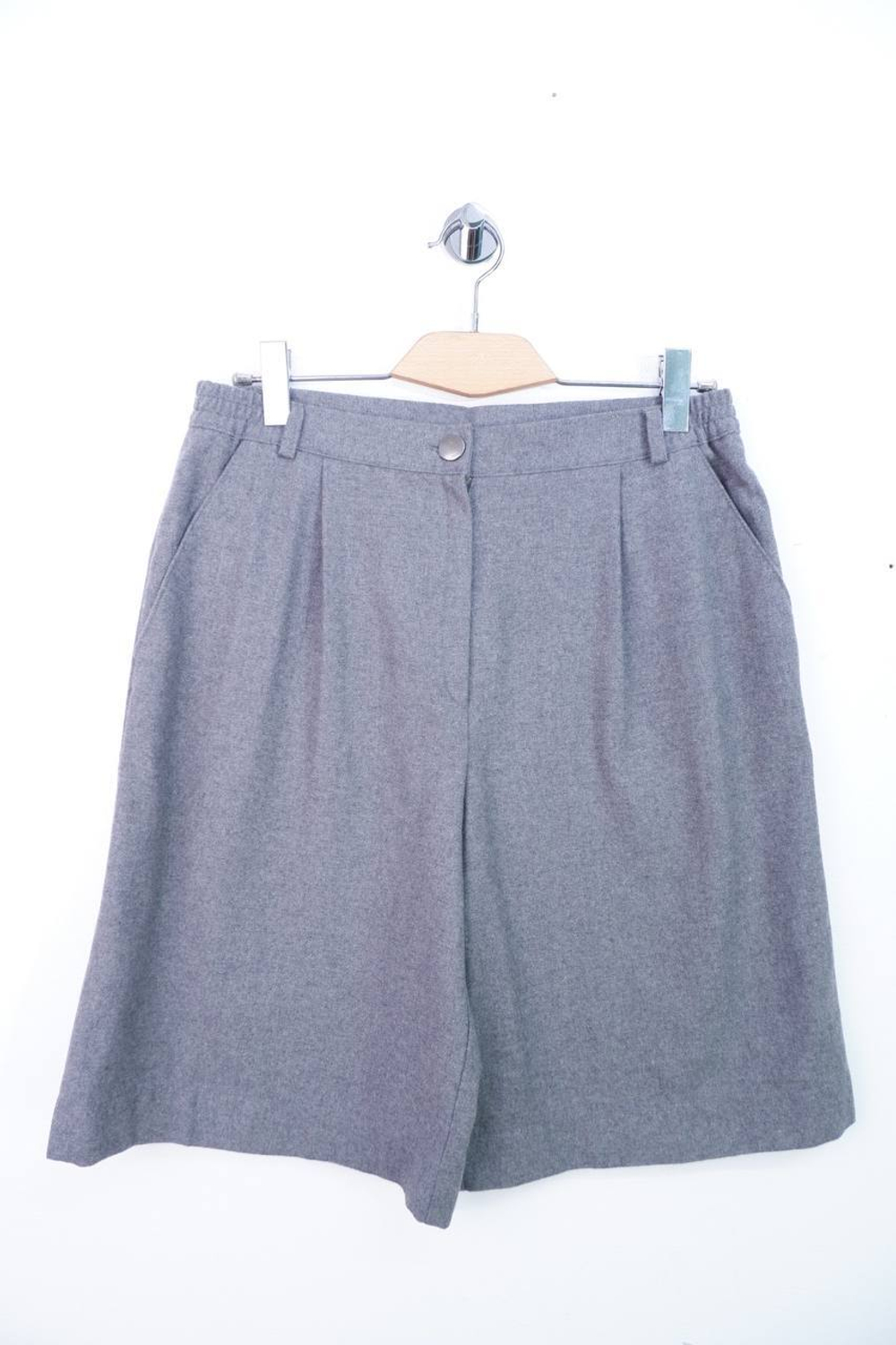 Шорты C&A из шерсти, визуально на 50 размер