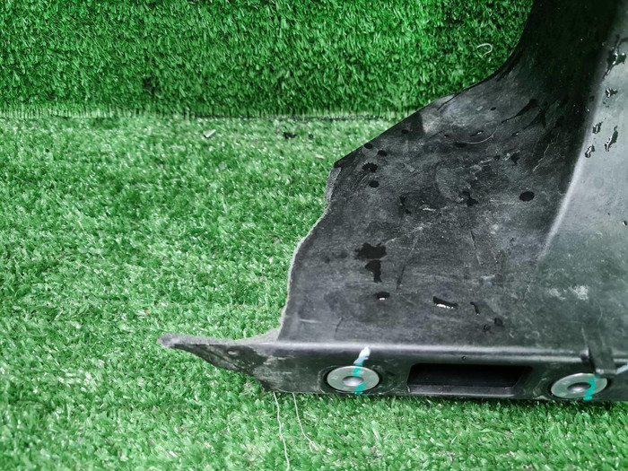 Телевизор Lixiang L9 (2022-н.в.)