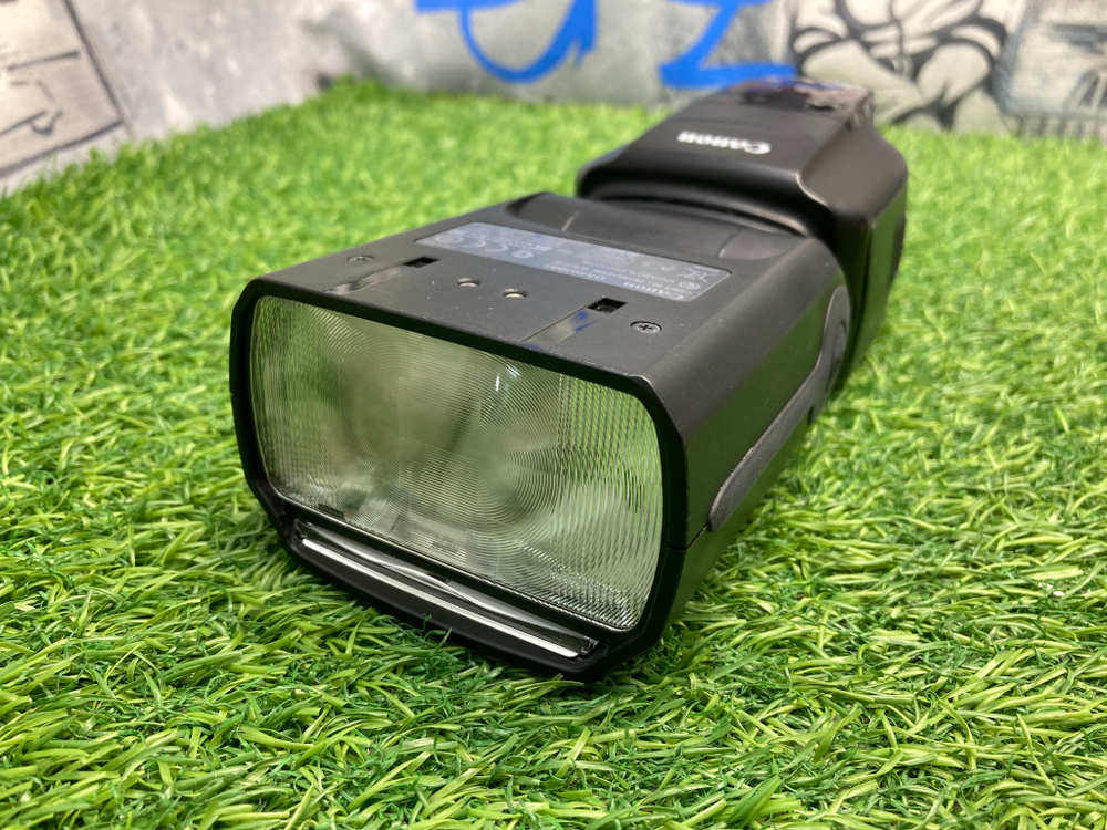 Canon Speedlite 600EX-RT