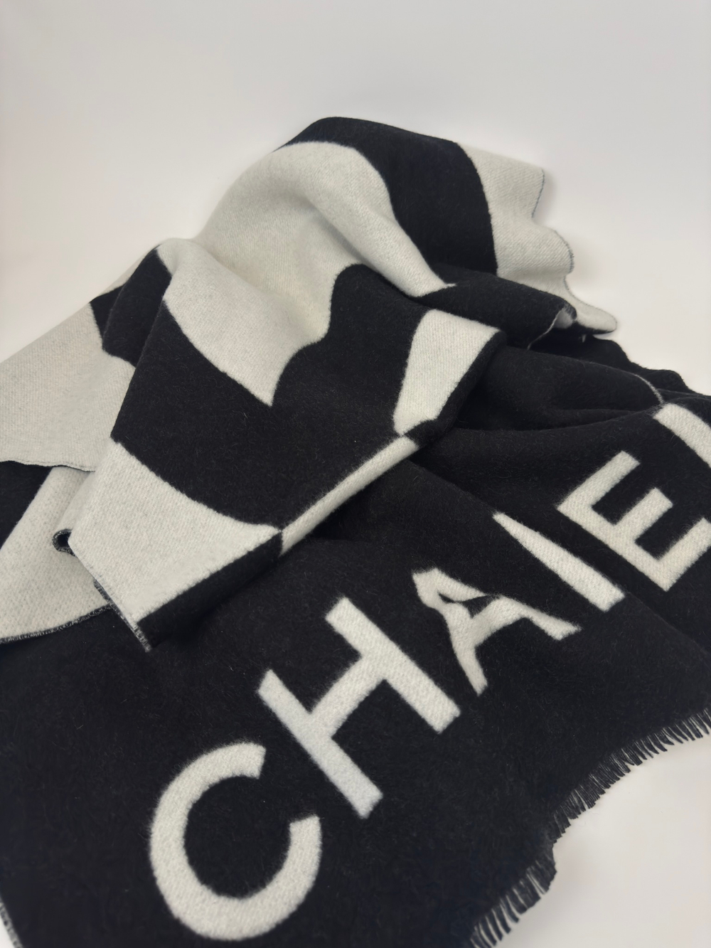 Палантин Chanel