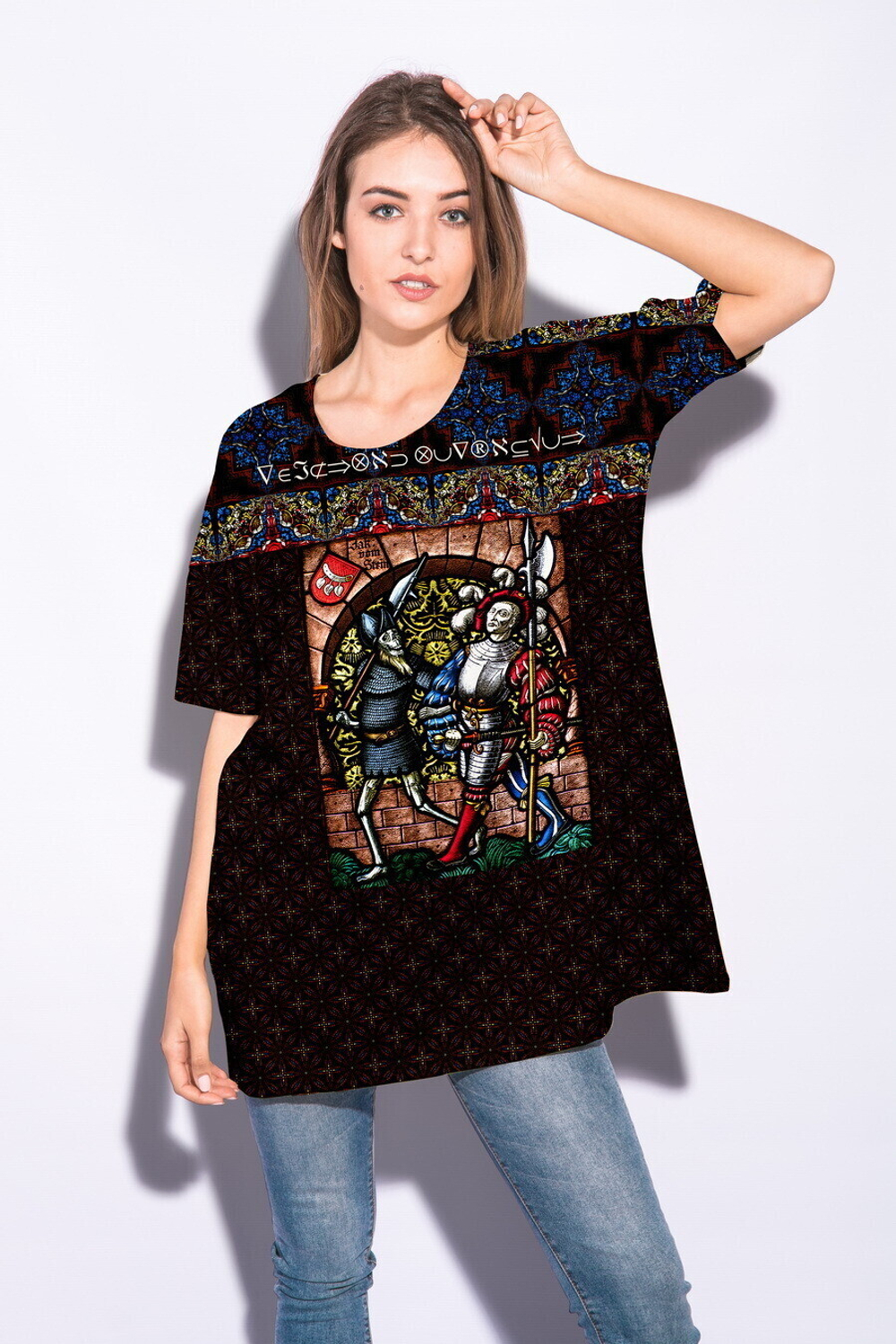 Футболка "Сквозь витражное стекло", по мотивам витража "Пляска Смерти" Бернского собора. XIV в.