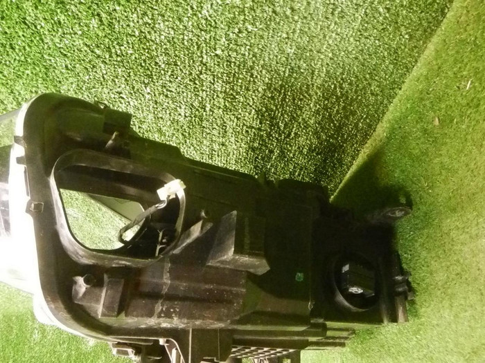 Фара правая BMW X2 F39 (2017-2023) LED