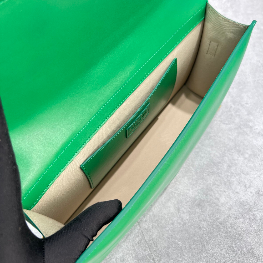 Jacquemus Le Bambinou 34 cm