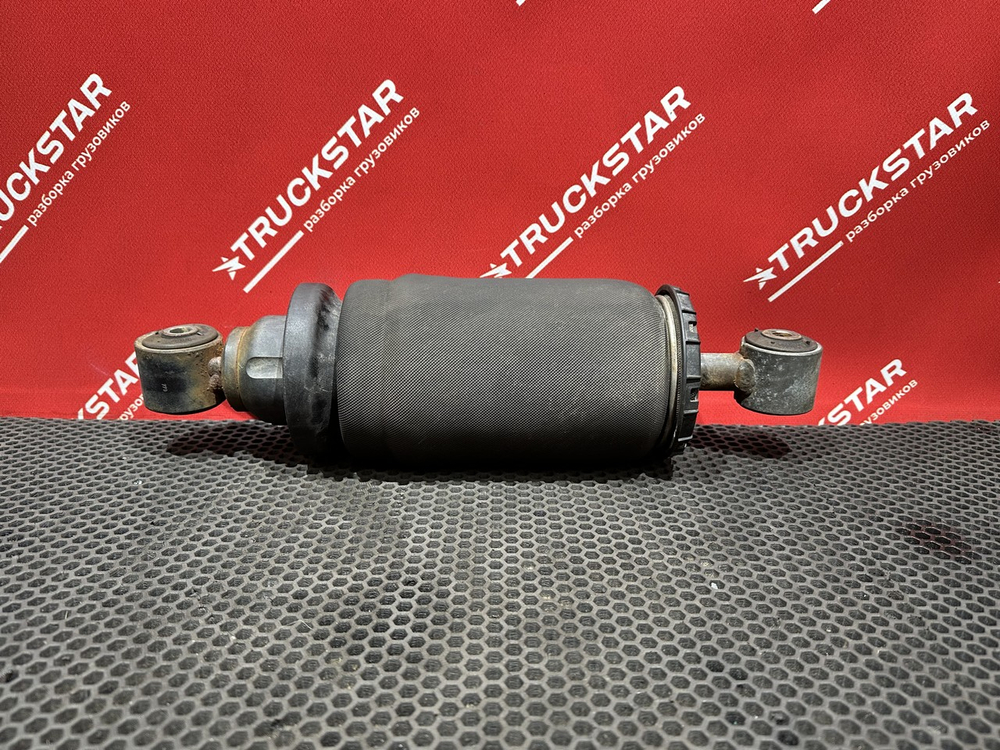 Подушка кабины передняя