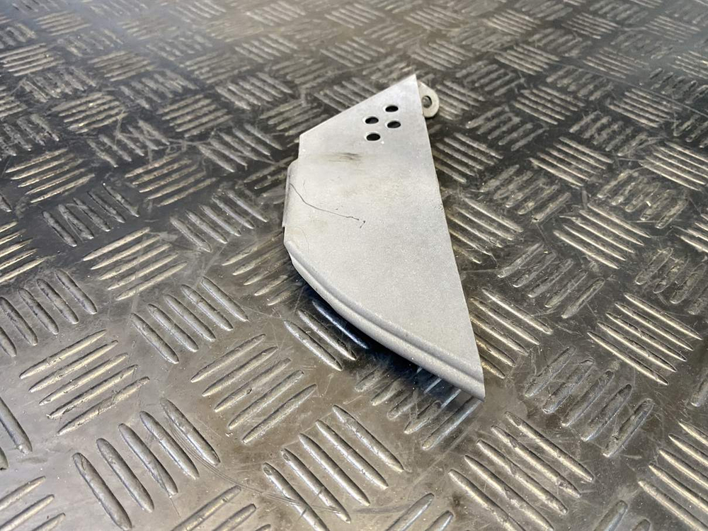 Пластик нижний Suzuki GSR400 (GK7DA).