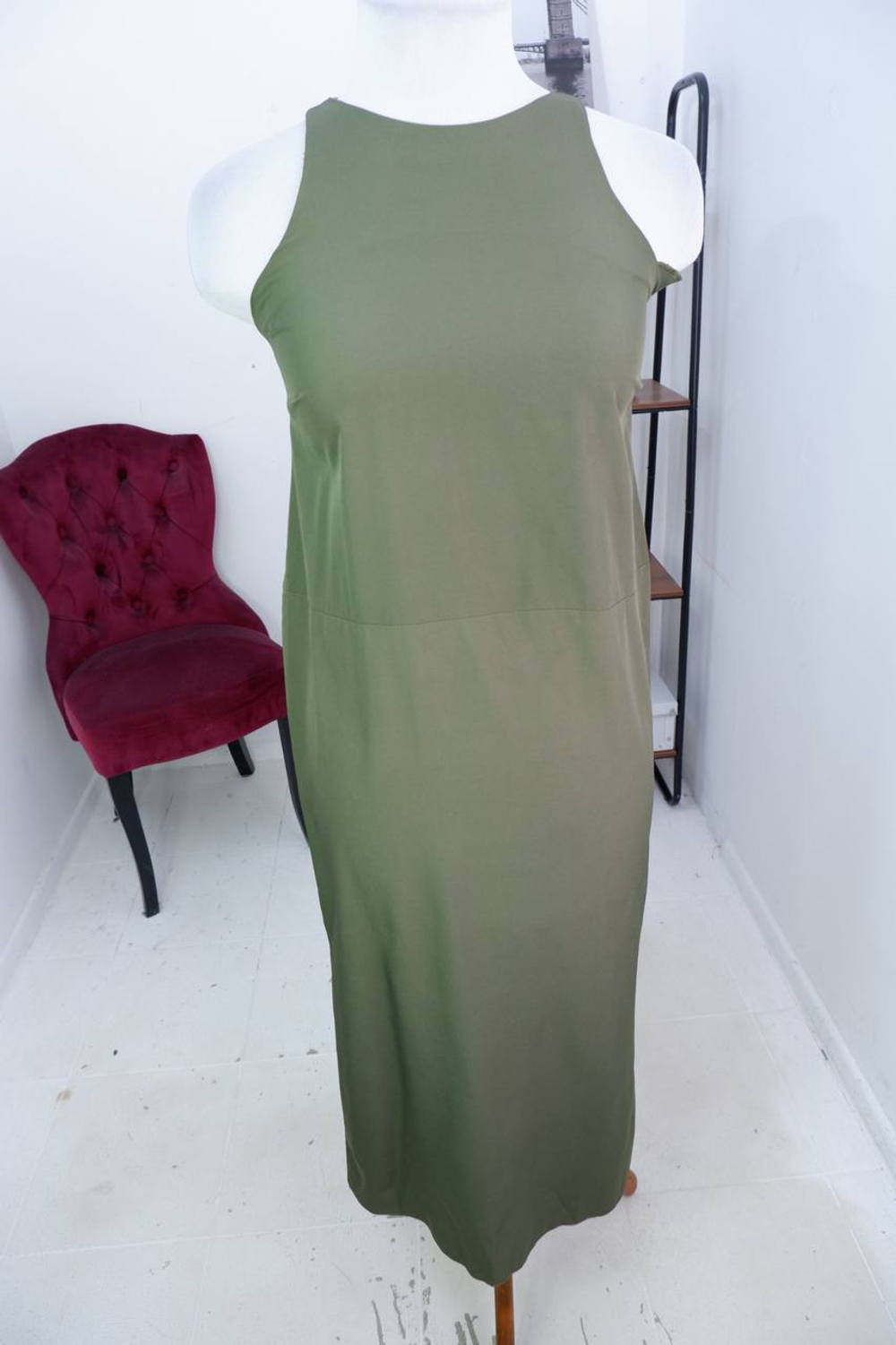 Платье цвета летней травы, визуально на 44 размер