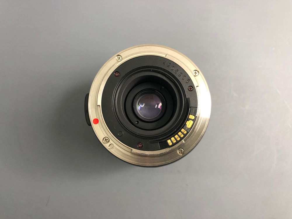 Cosina AF 19-35mm 3.5-4.5 MC