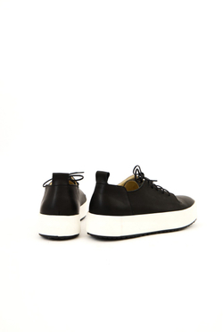 LOWTOP Black + White