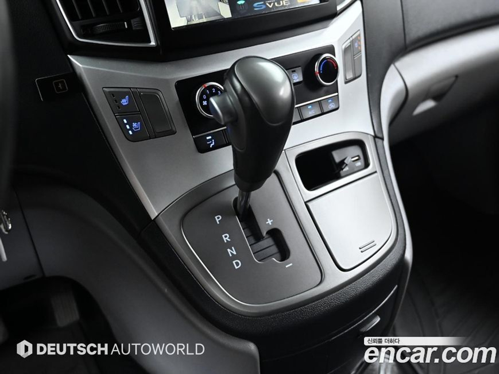 Hyundai The New Grand Starex Van 3-х местный (09.2019)