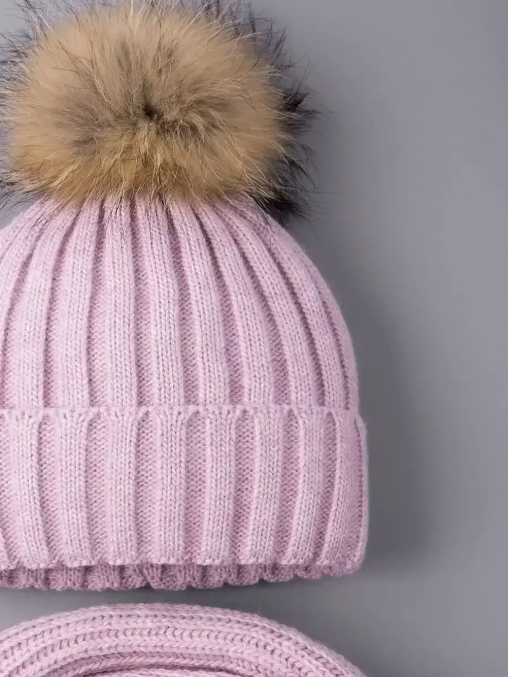 Шапка зимняя для девочки с помпоном и снуд