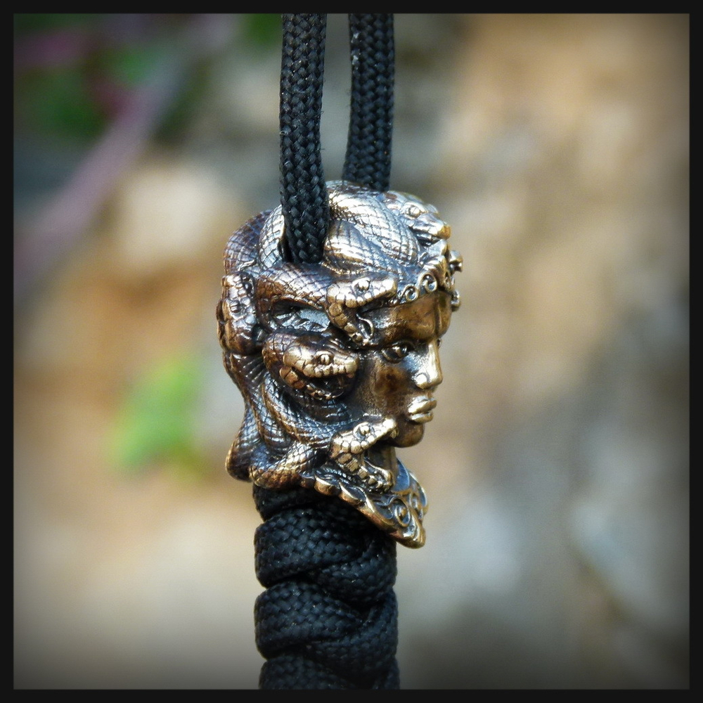 Бусина "Медуза Горгона" для темляков или браслетов , латунь