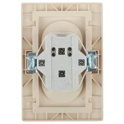 Розетка Intro Plano 1-204-02 без заземления двойная 2х2P 16А-250В IP20 скрытой установки Plano слоновая кость