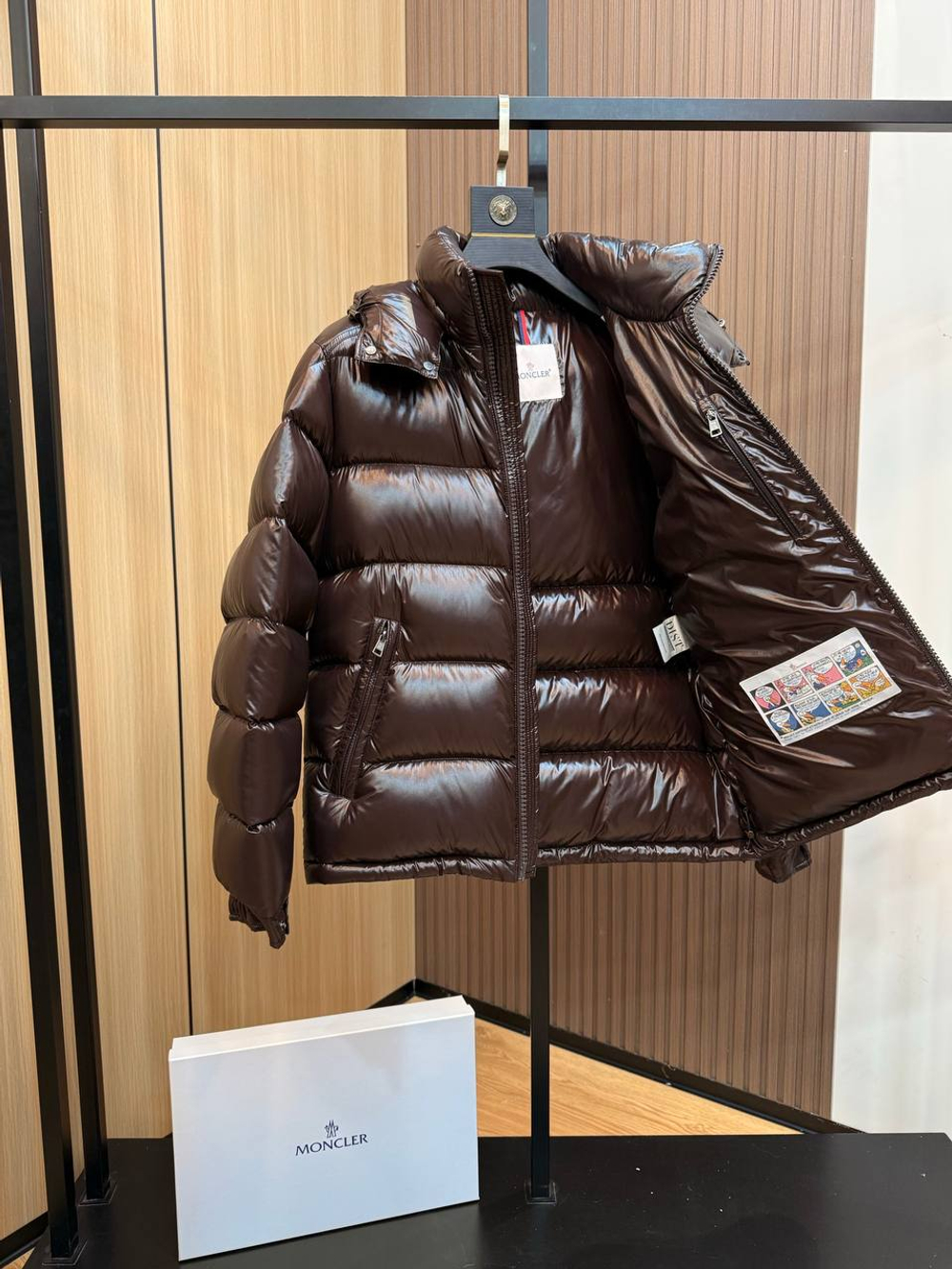 Пуховик Moncler
