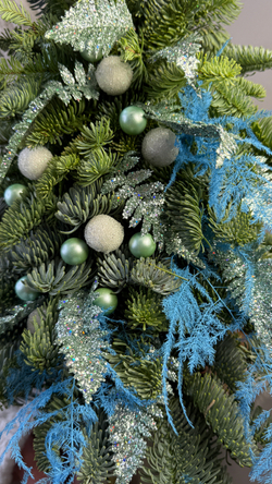 «Полярная ночь» композиция из пихты на Новый год и Рождество