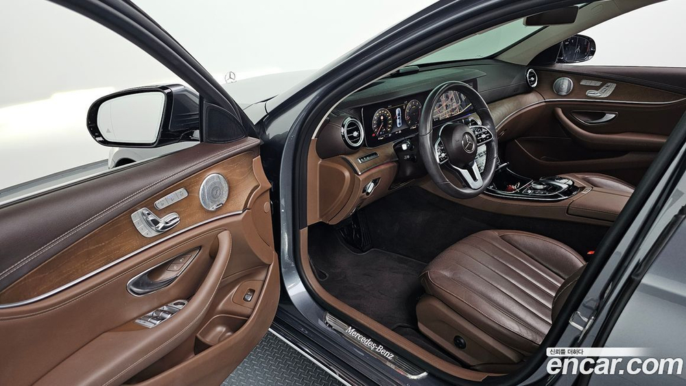 Mercedes-Benz E-Class W213 E300 4MATIC Exclusive (06.2020)