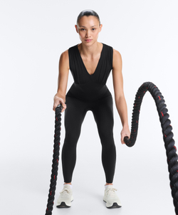 Oysho Длинный комбинезон Light Touch с V-образным вырезом, черный