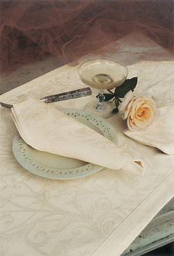 Скатерть 175 и 6 салфеток Blanc des Vosges Ombelle шампань Франция