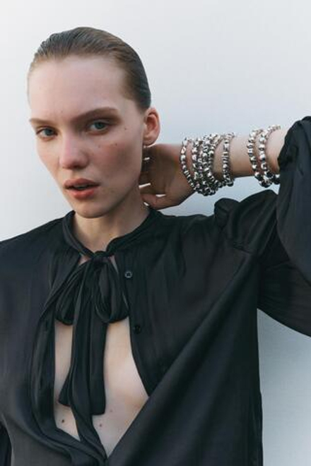 ZARA НАБОР ИЗ ВОСЬМИ БРАСЛЕТОВ, СЕРЕБРИСТЫЙ