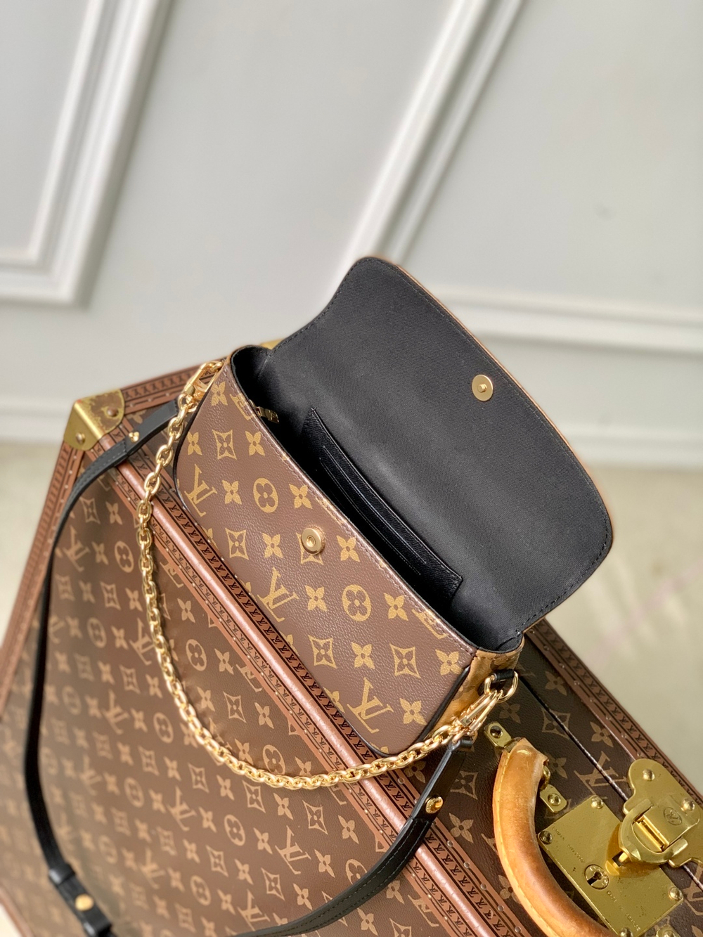 Louis Vuitton Ivy Wallet On Chain Bag