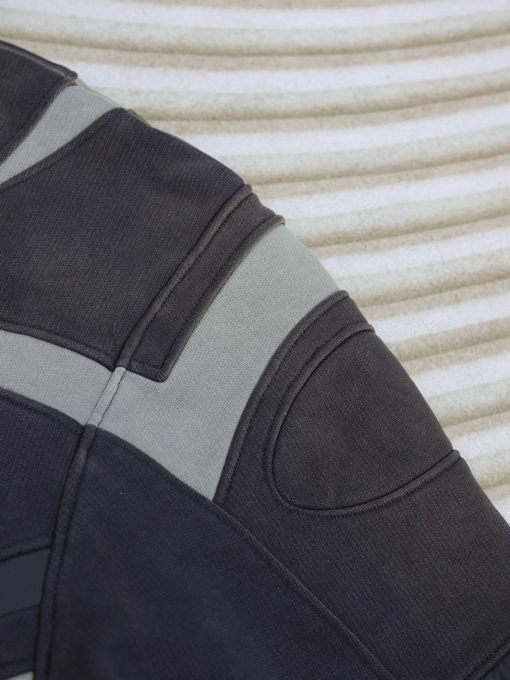 Худи Balenciaga, арт. 483282063