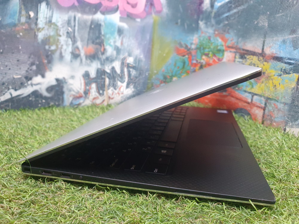 Ультрабук Dell i7-8/8Gb/FHD/ xps p82g