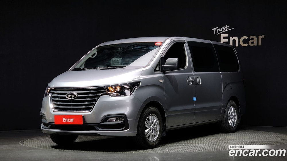 Hyundai The New Grand Starex Van 3-х местный (06.2020)