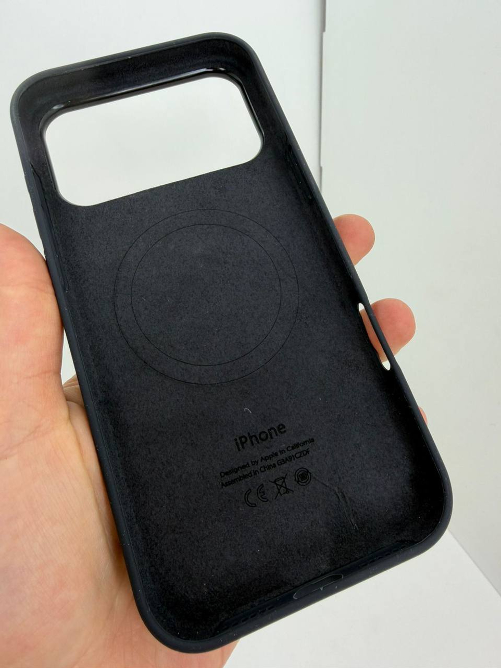 Silicone case с анимацией для iPhone 17 Air