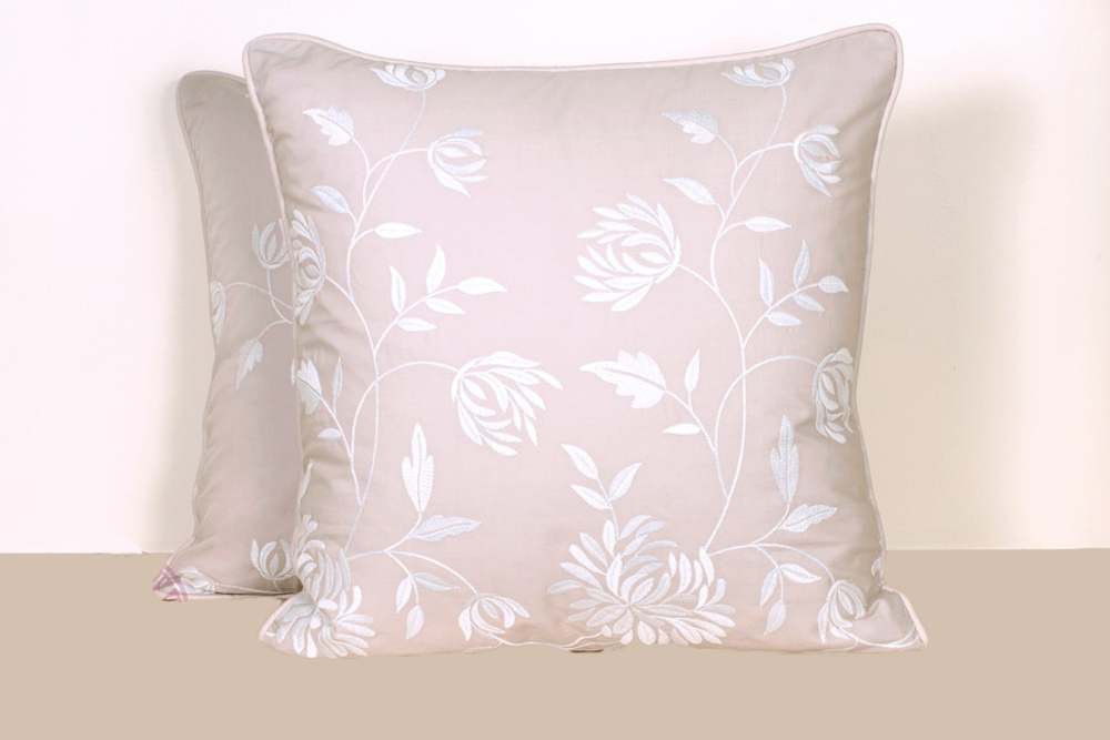 Элитная наволочка декоративная Hortensis розовая от Bovi Португалия