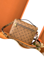 Louis Vuitton Pochette Metis