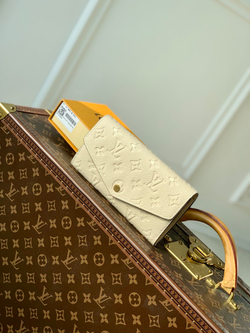 Louis Vuitton Sarah Wallet