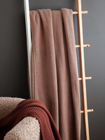 Плед из стираного хлопка цвета мокко из коллекции essential, 130x180 см