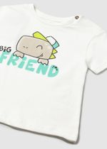 футболка с шортами и панамкой