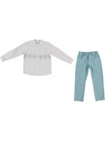 рубашка с брюками