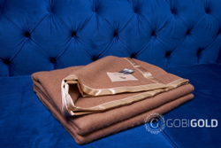 Одеяло тканое из верблюжьей шерсти ERDENET 200x220 см. (евро) - камел (золотой кант)