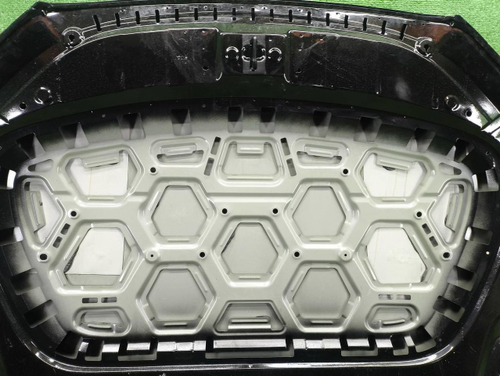 Капот Geely Monjaro (2021-н.в.)