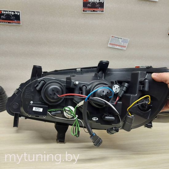 Передние фары daylight black для Opel Zafira A