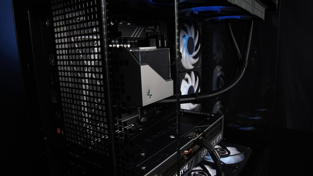 i9 14900KF + RX 9070 16Gb