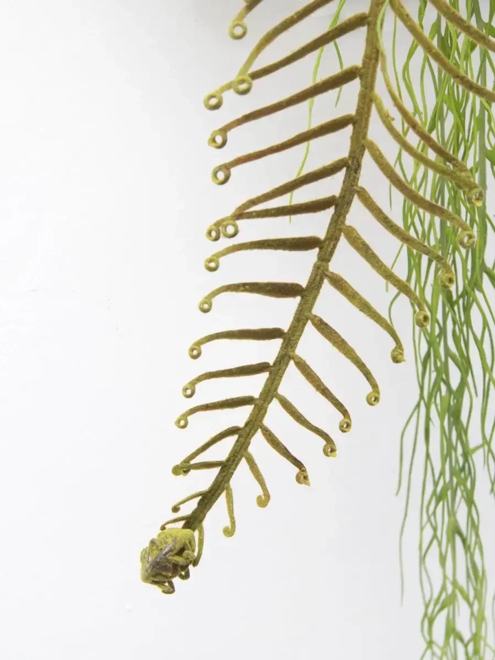 Искусственные цветы для декора в кашпо