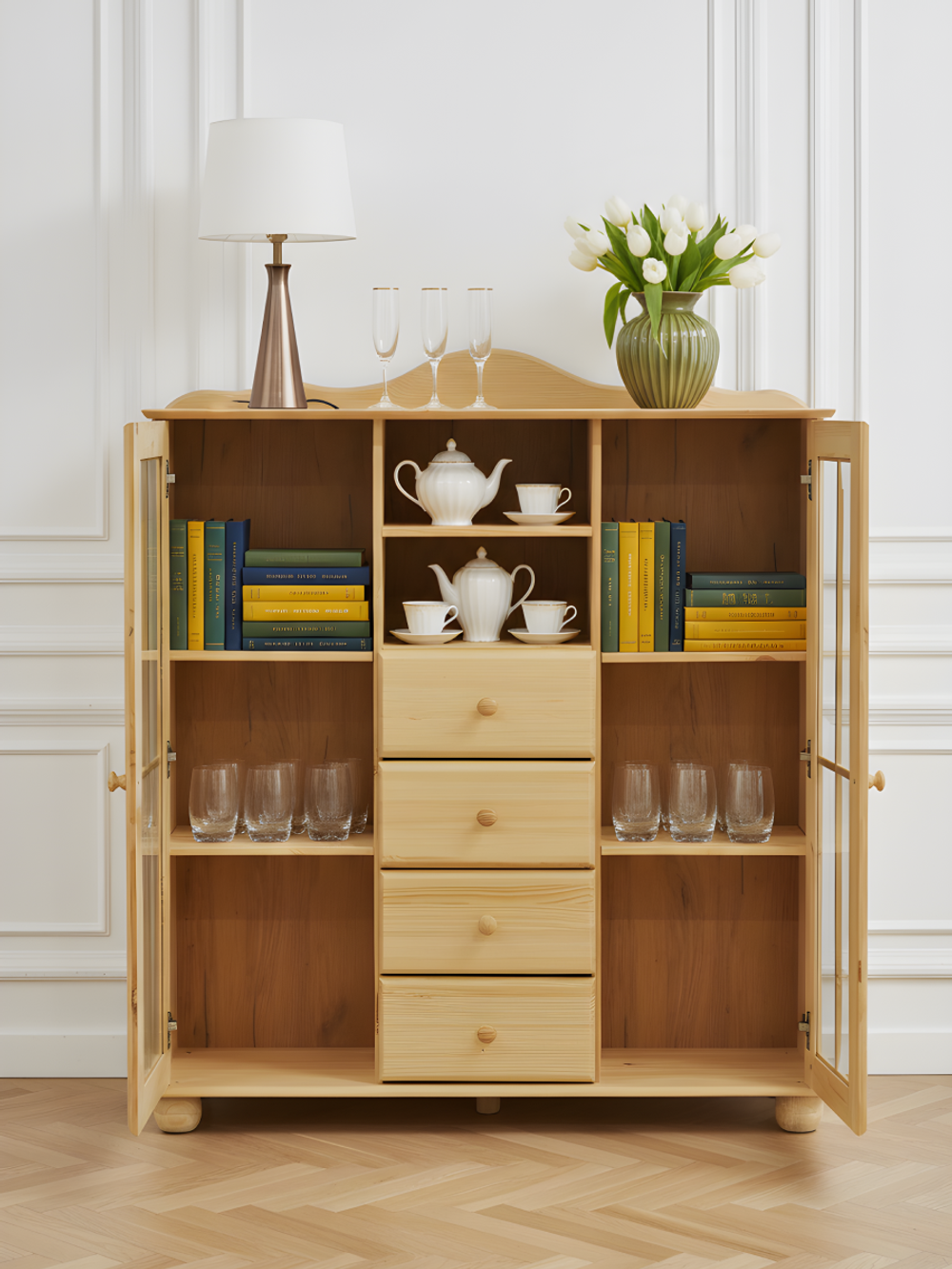 Шкаф-витрина Бритта двухдверная из сосны, в лаке