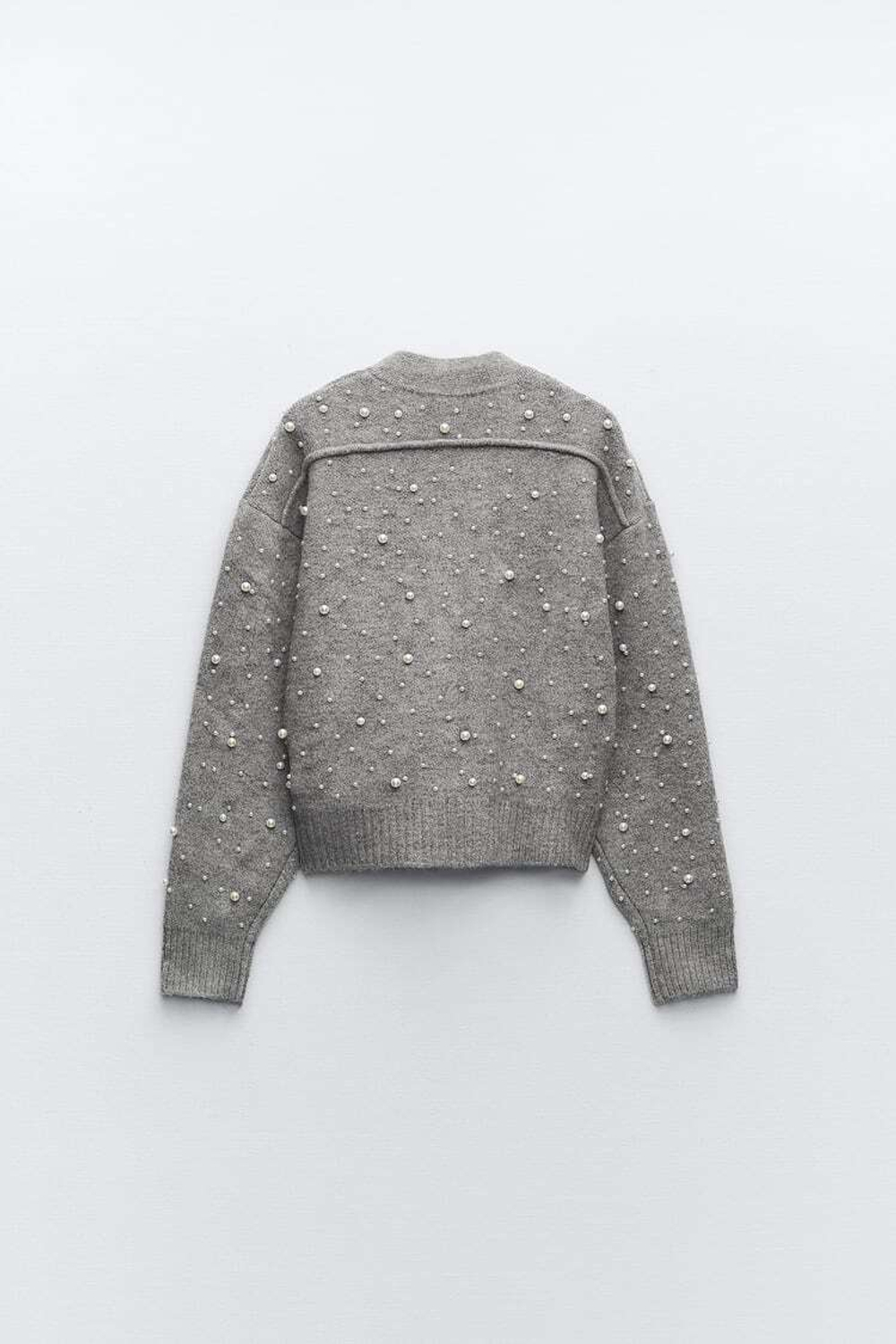 ZARA ТРИКОТАЖНЫЙ БОМБЕР С ИСКУССТВЕННЫМ ЖЕМЧУГОМ, МЯГКИЙ СЕРЫЙ