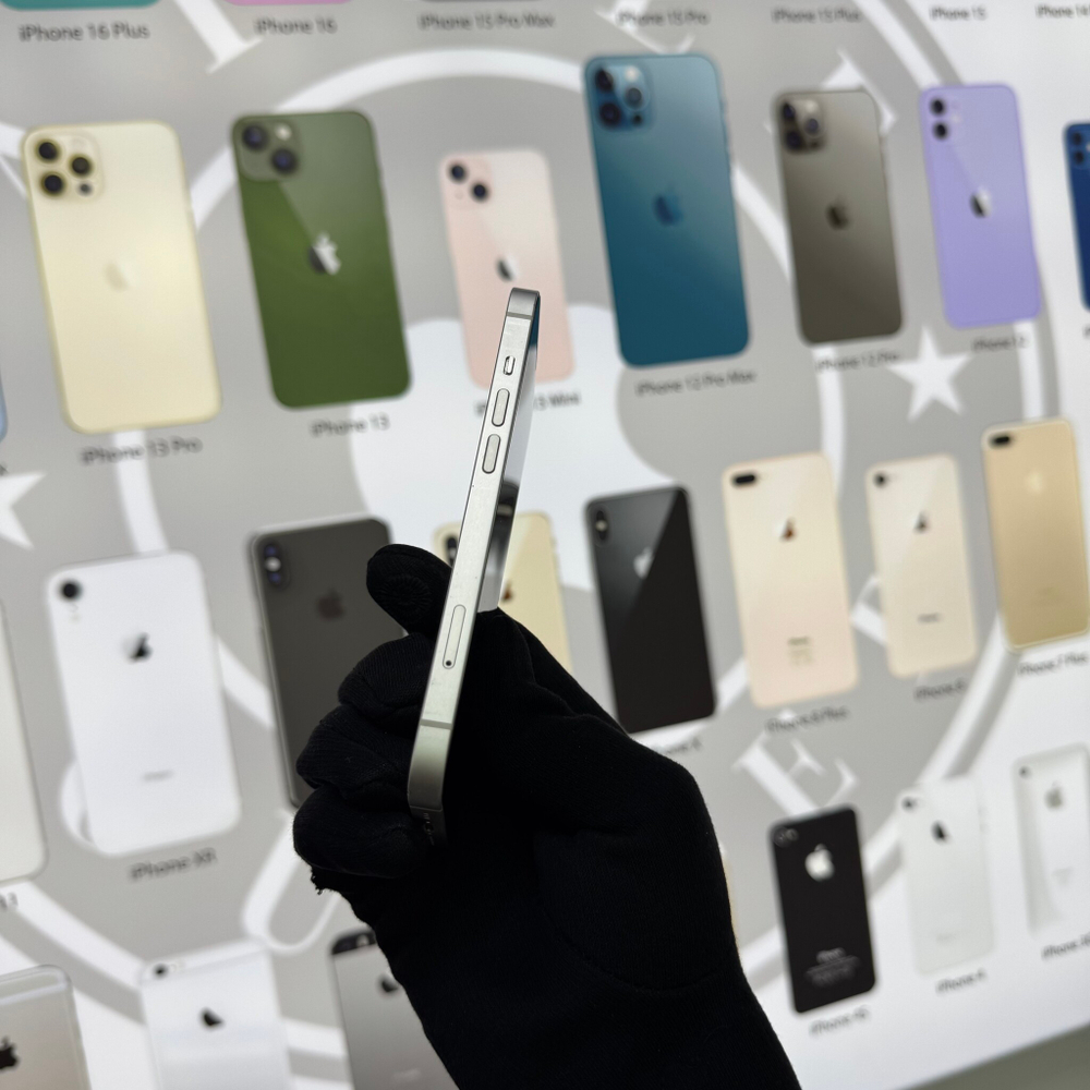 iPhone 13, 256 ГБ б/у