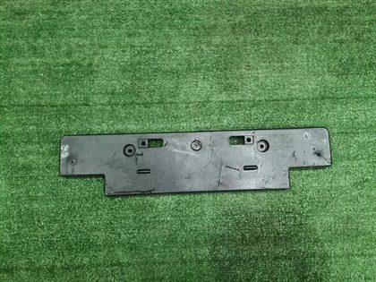 Площадка номера Toyota Land Cruiser 200 (15-21)